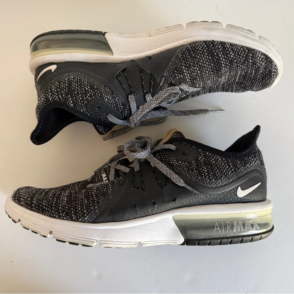 Nike Air Max Sequent 3 Sneakers Black & Gray Size 8
